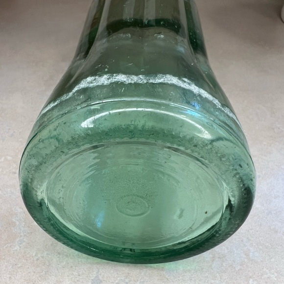 Vintage Coca Cola Green Glass Bottle 16 fl. oz. 1/2 Quart - Picture 11 of 16